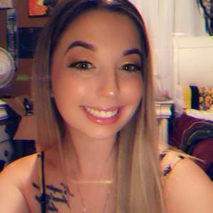 Meet your Posher, Kayla